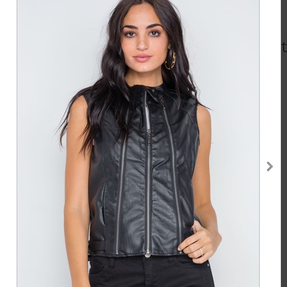 Shop with confidence. Im a Posh Ambassador 🌸🛍 - Picture 2 of 16